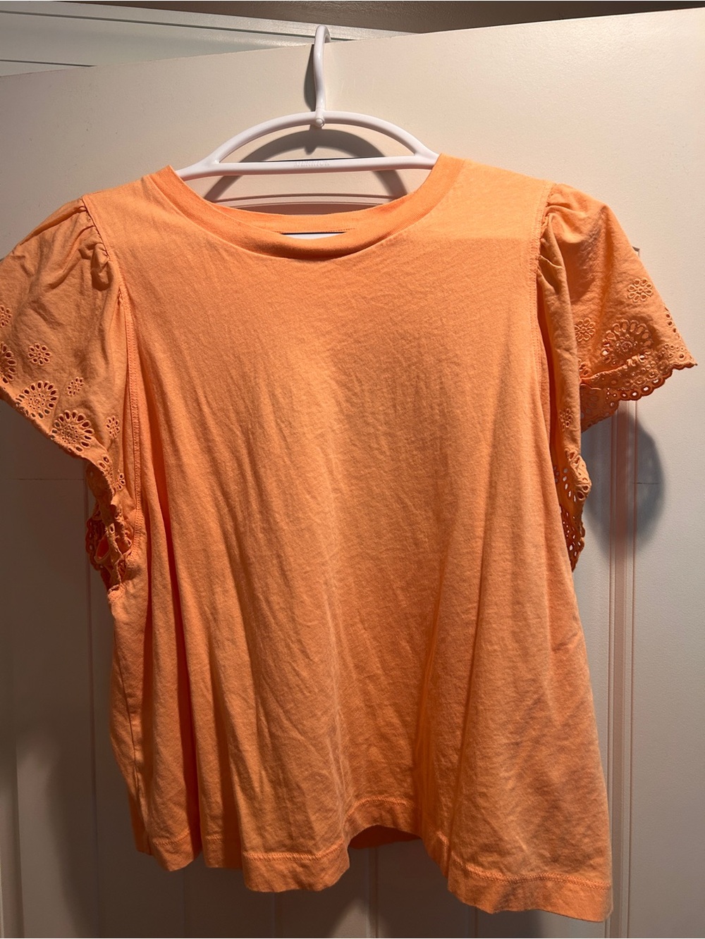 Old Navy Peach Eyelet Sleeve Short Sleeve Tee
